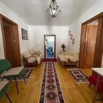 Florija's Apartamento Dardhe (Korce)