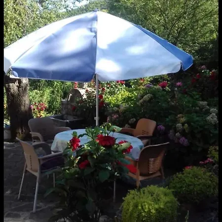 Florija's Apartamento Dardhe (Korce)